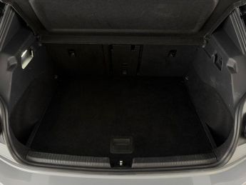 Volkswagen ID.3 Pro 58kWh Family (145 ps) - LED - REVERSE CAM - HEATED SEATS