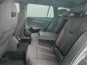 Skoda Octavia 1.4 TSI iV 13kWh vRS Plug-in DSG (245 ps) - KEYLESS ENTRY - LED 