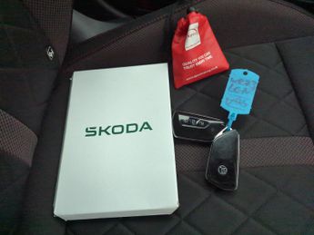 Skoda Octavia 1.4 TSI iV 13kWh vRS Plug-in DSG (245 ps) - KEYLESS ENTRY - LED 