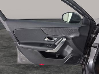 Mercedes-Benz A Class 1.5 A180d Sport 7G-DCT (116 ps) - COMFORT PACK - ACTIVE LANE KEE