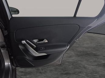 Mercedes-Benz A Class 1.5 A180d Sport 7G-DCT (116 ps) - COMFORT PACK - ACTIVE LANE KEE