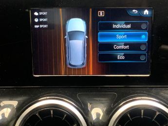 Mercedes-Benz B Class 1.3 B180 Sport 7G-DCT (136 ps) - HEATED LEATHER