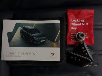 Cupra Formentor 1.4 eHybrid 12.8kWh VZ2 Plug-in DSG (245 ps) - PARK ASSIST - LED