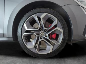 Skoda Octavia 1.4 TSI iV 13kWh vRS Plug-in DSG (245 ps) - KEYLESS ENTRY - LED 