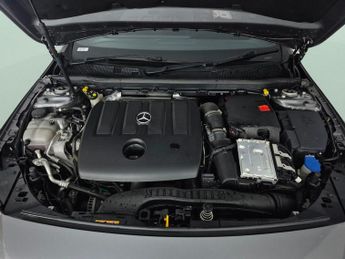 Mercedes-Benz A Class 1.5 A180d Sport 7G-DCT (116 ps) - COMFORT PACK - ACTIVE LANE KEE