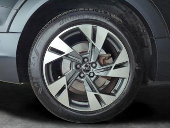 Audi e-tron 55 Sport quattro 95kWh (11kW Charger) (408 ps) - HEATED SEATS