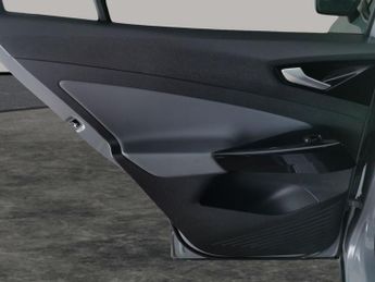 Volkswagen ID.4 Pro Performance 77kWh Family (204 ps) - ACTIVE LANE ASSIST - LED