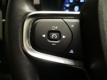 Volvo XC40 1.5 T3 Momentum (163 ps) - PARK ASSIST - LED - LANE DEPARTURE