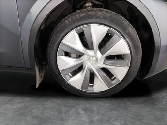 Tesla Model Y (Dual Motor) Long Range 4WDE (384 bhp) - KEYLESS ENTRY - 360 CAM