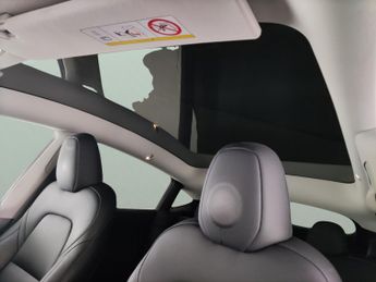 Tesla Model Y (Dual Motor) Long Range 4WDE (384 bhp) - KEYLESS ENTRY - 360 CAM
