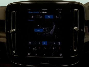 Volvo XC40 Recharge 69kWh Plus (231 ps) - DRIVER ASSIST - CLIMATE PACK