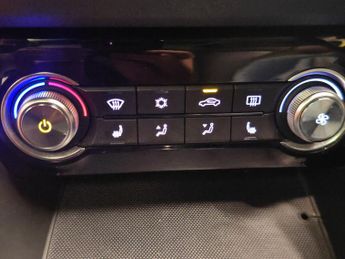 MG MG ZS 44.5kWh Exclusive (143 ps) - CARPLAY - KEYLESS ENTRY - LED