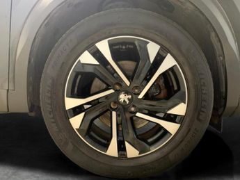 Peugeot E-2008 50kWh GT (136 ps) - BLIND SPOT ASSIST - LANE DEPARTURE  - BLUETO