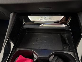 BMW iX3 80kWh M Sport Pro (286 ps) - PAN ROOF - GESTURE CONTROL - HUD
