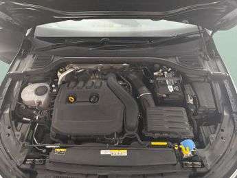 Volkswagen Golf 1.5 eTSI MHEV Life DSG (150 ps) - KEYLESS START - CLIMATE CONTRO