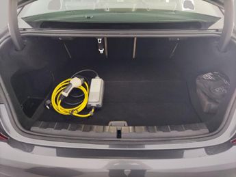 BMW 3 Series 2.0 330e 12kWh M Sport Plug-in (292 ps) - APPLE CARPLAY - PARK A