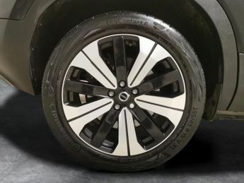 Volvo XC40 Recharge 69kWh Core (231 ps) - LED - NAV - LANE DEPARTURE