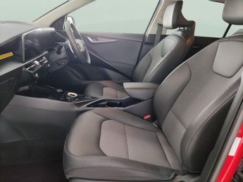 Kia Niro 1.6 GDi 11.1kWh 3 Plug-in DCT (180 bhp) - REVERSE CAM - HEATED S