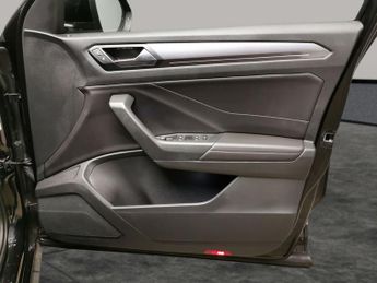 Volkswagen T-Roc 1.5 TSI Style DSG (150 ps) - DIGITAL DASH - PARK SENSORS - PADDL