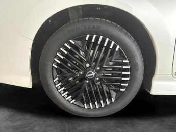 Nissan Leaf 39kWh Tekna (150 ps) - LED - NAV - LANE DEPARTURE