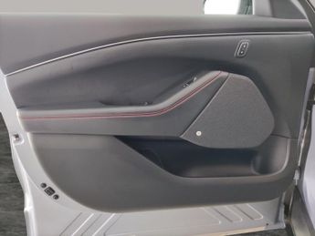 Ford Mustang Mach-e Standard Range 70kWh Automatic AWD (269 ps) - KEYLESS ENTRY - HE