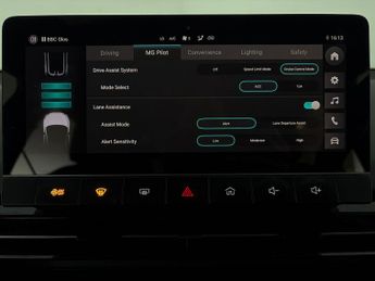 MG Mg4 51kWh SE (170 ps) - BLUETOOTH - DRIVING MODES - SPEED LIMIT RECO