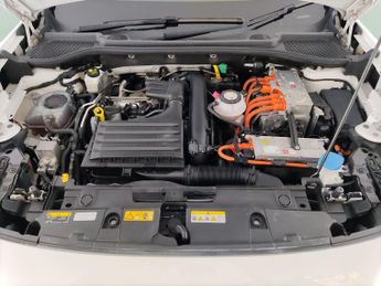 Cupra Formentor 1.4 eHybrid 12.8kWh VZ2 Plug-in DSG (245 ps) - PARK ASSIST - LED