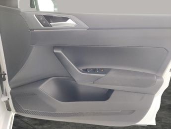 Volkswagen Taigo 1.5 TSI R-Line DSG (150 ps) - BLUETOOTH - CRUISE - WIRELESS CHAR
