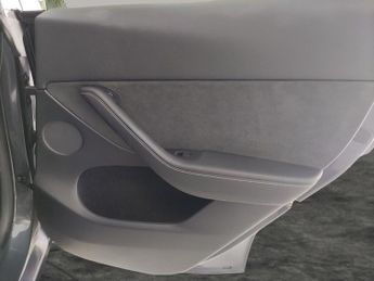 Tesla Model Y (Dual Motor) Long Range 4WDE (384 bhp) - KEYLESS ENTRY - 360 CAM