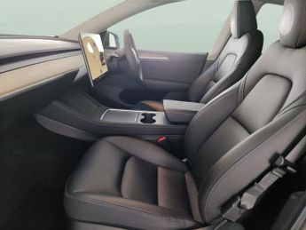 Tesla Model Y (Dual Motor) Long Range 4WDE (384 bhp) - KEYLESS ENTRY - 360 CAM