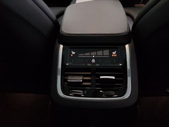Volvo XC90 2.0h T8 Recharge 18.8kWh Plus Plug-in 4WD (455 ps) - CARPLAY