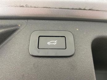 Land Rover Discovery Sport 1.5 P300e 12.2kWh R-Dynamic HSE Plug-in 4WD (309 ps) - CARPLAY