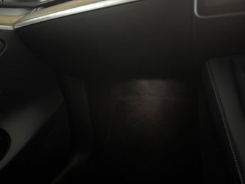 Tesla Model Y (Dual Motor) Long Range 4WDE (384 bhp) - HEATED STEERING - WIFI