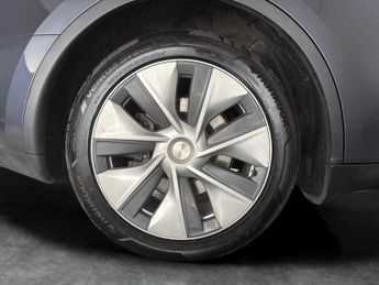 Tesla Model Y (Dual Motor) Long Range 4WDE (384 bhp) - HEATED STEERING - WIFI