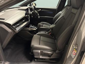 Audi Q4 E-tron 35 S line 55kWh (170 ps) - LED - XENONS - HEATED SEATS