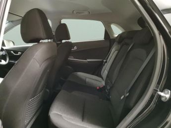 Hyundai Kona 64kWh Premium (10.5kW Charger) (204 ps) - HEATED SEATS - HEATED 