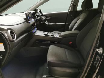 Hyundai Kona 64kWh Premium (10.5kW Charger) (204 ps) - HEATED SEATS - HEATED 
