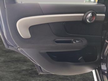 Mini Countryman 1.5 10kWh Cooper SE Exclusive Plug-in ALL4 (222 ps) - NAV - CARP