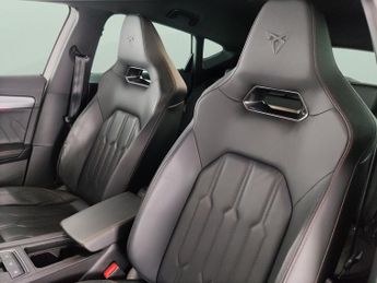Cupra Formentor 1.4 eHybrid 12.8kWh VZ2 Plug-in DSG (245 ps) - PARK ASSIST - LED
