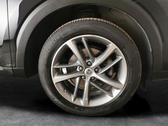 MG Mg Hs 1.5 T-GDI 16.6kWh Exclusive Plug-in (258 ps) - KEYLESS ENTRY - 3