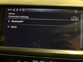 Audi Q4 E-tron 35 S line 55kWh (170 ps) - LED - XENONS - HEATED SEATS