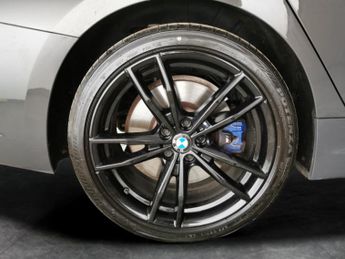 BMW 3 Series 2.0 330e 12kWh M Sport Pro Edition Touring Plug-in xDrive (292 p