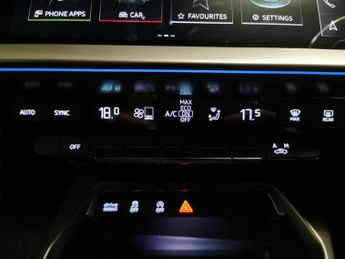 Audi A3 1.0 TFSI 30 S line Sportback S Tronic (110 ps) - LANE DEPARTURE