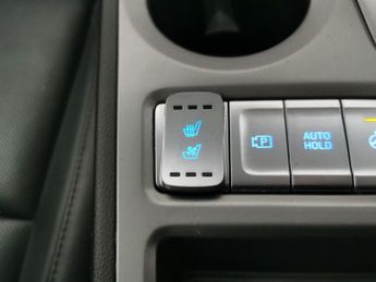 Hyundai Kona 64kWh Ultimate (10.5kW Charger) (204 ps) - ACTIVE LANE ASSIST