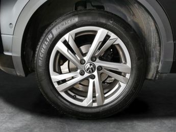 Volkswagen T-Roc 1.5 TSI R-Line DSG (150 ps) - NAV - HEATED SEATS - ALCANTARA