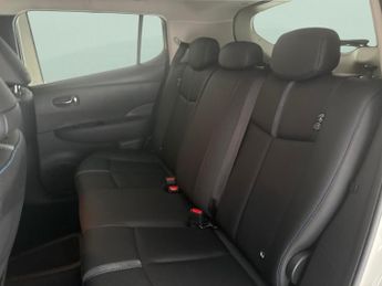 Nissan Leaf 39kWh Tekna (150 ps) - LED - NAV - LANE DEPARTURE