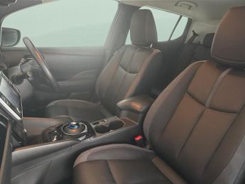 Nissan Leaf 39kWh Tekna (150 ps) - LED - NAV - LANE DEPARTURE