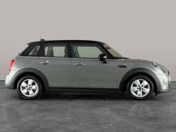 Mini Hatch 1.5 Cooper Classic Steptronic (136 ps) - LED HEADLIGHTS - KEYLES