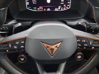 Cupra Formentor 1.4 eHybrid 12.8kWh VZ2 Plug-in DSG (245 ps) - PARK ASSIST - LED