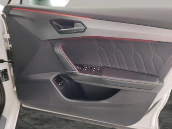 Cupra Formentor 1.4 eHybrid 12.8kWh VZ2 Plug-in DSG (245 ps) - PARK ASSIST - LED